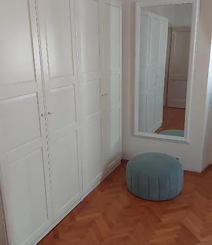 Apartment Vele With Parking And Sea View