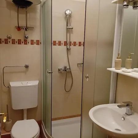 Apartman Vele With Parking And Sea View *