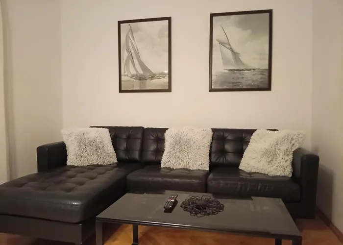 Vele With Parking And Sea View Daire Makarska